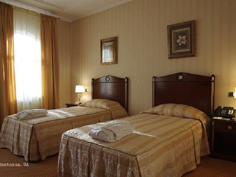 Podol Plaza Hotel Kiev Bagian luar foto